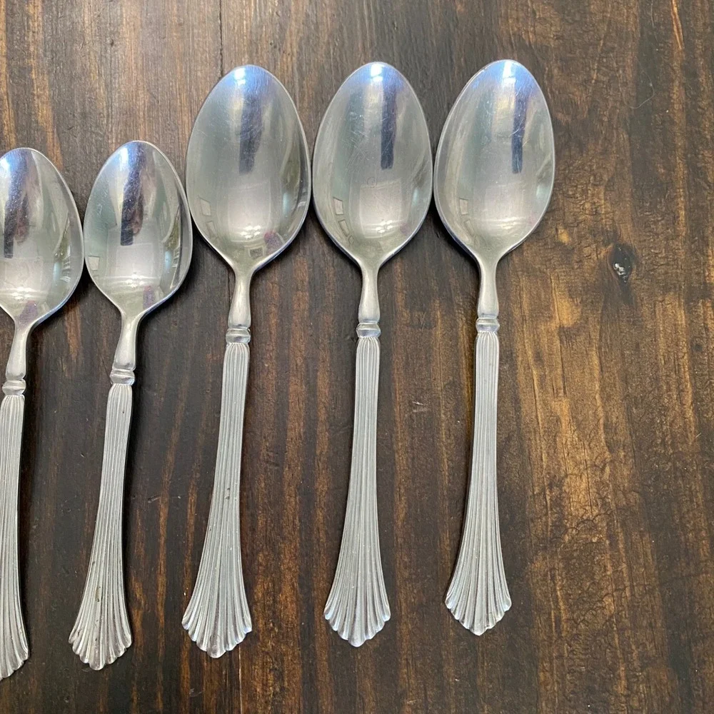 Rogers Stainless Korea Flatware Set 22pc Fluted Fan Handle Spoons Forks Lot